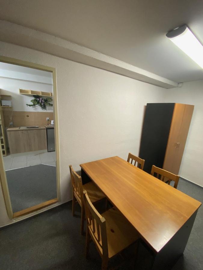 Old Town Apartments R11 Оломоуц Экстерьер фото